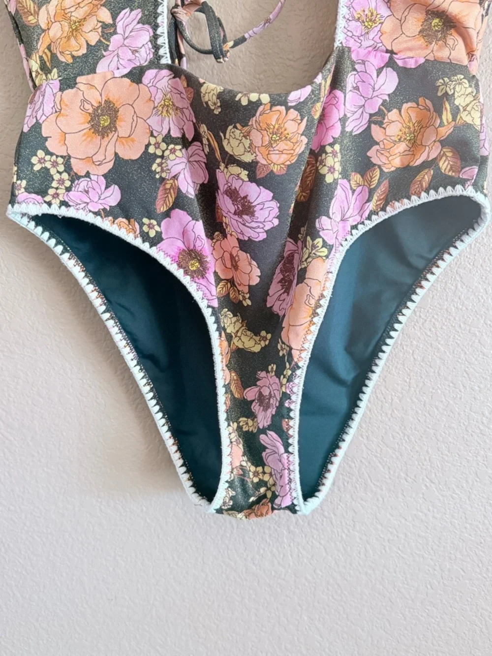 Victoria's Secret Floral Cutout One-Piece Swimsuit with Gold Shimmer Size XL
